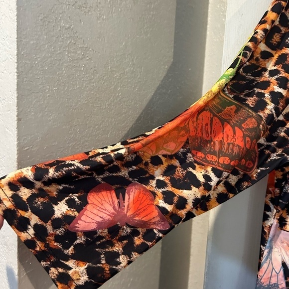 NWOT” Lily” Butterflies and Leopard Design Top - Picture 3 of 4